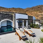 Palm Island Hotel Imerovigli (Santorini)