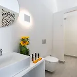 Palm Island Imerovigli (Santorini)