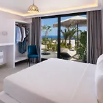 Palm Island Hotel