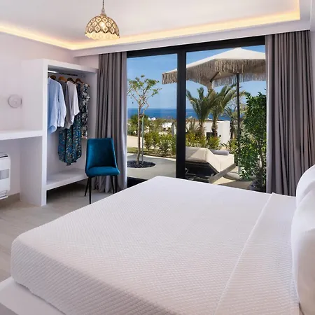 Palm Island Hotel