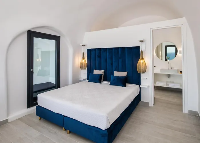 Palm Island Hotel Imerovigli (Santorini)